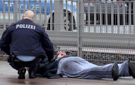 Niemcy: atak nożowy z okrzykiem "Allah akbar!"